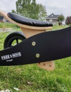 Free2Move Tricicleta copii fara pedale din lemn 2 in 1 Brown Black transformabila in bicicleta de echilibru varsta 16-3 ani scaun reglabil pe inaltime limitator de directie si roti silentioase