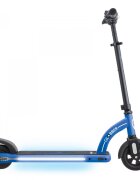 Globber Trotineta electrica E-Motion 11 Blue autonomie 9-11 km ghidon reglabil echipat cu lanterna LED si clopotel platforma prevazuta cu cric roti din cauciuc greutate admisa 70 kg