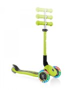 Globber Trotineta Junior verde cu 3 roti LED pliabila ghidon reglabil platforma antiderapanta greutate suportata 50 kg varsta 2 ani+