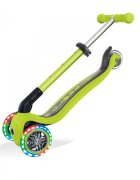 Globber Trotineta Junior verde cu 3 roti LED pliabila ghidon reglabil platforma antiderapanta greutate suportata 50 kg varsta 2 ani+