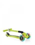 Globber Trotineta Junior verde cu 3 roti LED pliabila ghidon reglabil platforma antiderapanta greutate suportata 50 kg varsta 2 ani+