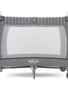 GRACO Patut Contour Electra Suits Me cu masuta de infasat arcada cu jucarii roti saltea pliabila si geanta de transport