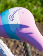 Huffy Bicicleta fetite Glimmer Violet 16 inch cu gentuta pentru ghidon varsta 5-7 ani inaltimea 112-127 cm scaun si ghidon reglabile pe inaltime frana de mana pe ambele roti anvelope cu profil gros
