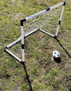 Ikonka Porti de fotbal 2in1 pentru copii cu mingi si pompa inclusa design compact montare intuitiva dimensiune 95 x 48 x 70 cm