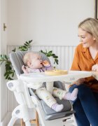 JOIE Scaun de masa pentru copii Mimzy Recline ABC Charcoal spatar reglabil in 5 pozitii inaltime ajustabila si tavita reglabiladetasabila centuri greutate suportata 15 kg