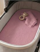Kerstin Cearceaf cu banda elastica pentru landoucarucior si cosulet copii Premium Muslin Retro Pink realizat din muselina bumbac 100 dimensiune 80 x 38 cm