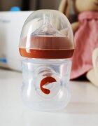 Kidnort Biberon anti-colici nivel de debit scazut 1 Blabaer Brown din PU durabil si rezistent capacitate 125 ml 0-3 luni