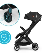 Kidnort Carucior pentru copii Sjooter Black pliabil compact spatar reglabil copertina pliabila si impermeabila UV50+ compatibil avion roti cu suspensie accesorii incluse pana la 22 kg
