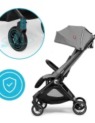 Kidnort Carucior pentru copii Sjooter Grey pliabil compact spatar reglabil copertina pliabila si impermeabila UV50+ compatibil avion roti cu suspensie accesorii incluse pana la 22 kg