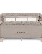 Kidnort Patut de calatorie pentru copii pliabil multifunctional 3 in 1 din material Oxford 300 cu geantuta de depozitare laterala culisanta roti cu frana accesorizat Stugan Hygge Sand