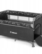 Kidnort Patut pliabil 3 in 1 pentru copii cu doua nivele laterala culisanta plasa de ventilatie cu saltea si geanta de transport incluse dimensiune 128 x 78.5 x 68 cm Livsmiljo Dark Grey
