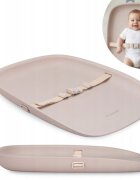 Kidnort Salteluta de infasat pentru bebelusi Laer Nordic Blush din spuma moale impermeabila moderna si ergonomica cu baza antiderapanta centura de siguranta reglabila si margini ridicate dimensiune 71.5 x 52 x 7.5 cm