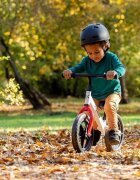 Kidwell Bicicleta copii fara pedale Rebel White 12 inch ghidon ajustabil pe inaltime greutate redusa roti spuma EVA scaun reglabil pe inaltime de la 2 ani