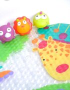 KNORR TOYS Set de baie 4 piese include covoras de baie din PVC 69x39 cm si 3 jucarii animalele junglei 6 luni+