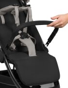 Lionelo Carucior sport Julie Air Bej greutate redusa 7.5 kg sustine 22 kg 6 luni+ capotina impermeabila protectie SPF 50+ include suport sticla pliere compacta conform cu EN1888-1 si EN1888-2