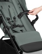 Lionelo Carucior sport pentru copii Emerald verde pliere cu o mana copertina XXL UPF 50+ spatar reglabil suspensie completa roti EVA 6-48 luni greutate admisa 22 kg