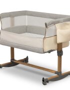 Lionelo Patut co-sleeper Leonie Beige Sand cu sistem de leganare setare unghiulara reglabil pe inaltime conform cu standardele europeane de securitate EN1130 si EN16890