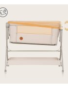 Lionelo Patut co-sleeper Leonie Plus Bej pliabil cu sistem de leganare setare unghiulara reglabil in 6 pozitii pe inaltime conform cu standardele europeane de securitate EN1130 si EN16890