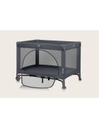 Lionelo Patut pliabil Laura 102 x 74 cm Cu doua nivele Functie de tarc Cu roti Include salteluta si geanta de transport Pereti din plasa Deschidere laterala Pana la 15 kg 0 luni + Gri