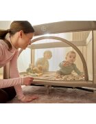 Lionelo Patut pliabil Laura 102 x 74 cm Cu doua nivele Functie de tarc Cu roti Include salteluta si geanta de transport Pereti din plasa Deschidere laterala Pana la 15 kg 0 luni + Verde