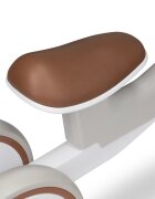 Lionelo Ride-On copii fara pedale Villy Bejde la 12-36 luniroti din spuma EVAsistem de blocare a directieiinaltimea scaunului de la sol 26 cm greutate maxima admisa 30 kg