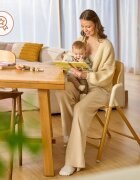 Lionelo Scaun de masa multifunctional Celia din lemn de fag 6 luni- adult reglabil pe inaltime husa impermeabila tavita silicon suport de picioare reglabil greutate maxima 90 Kg AlbNatural