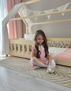 Little Amy Pat copii montessori tip casuta LittleAmy Angel Nest Balustrade cu bare plate Natur 120 x 200 cm