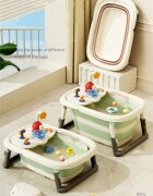 Little Mom Cadita 3 in 1 pentru copii AquaPlay Green pliabila echipata cu masuta de joaca detasabila dus functional si dop evacuare apa picioruse reglabile in inaltime dimensiune 78.5 x 51.5 x 38 cm