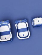 Little Mom Cadita bebelusi ultrapliabila Bear Blue cu pernuta moale detasabila termometru incorporat display digitalsuport cap de dus sistem de agatare dop pentru evacuarea apei material non-toxic