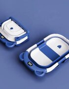 Little Mom Cadita bebelusi ultrapliabila Bear Blue cu pernuta moale detasabila termometru incorporat display digitalsuport cap de dus sistem de agatare dop pentru evacuarea apei material non-toxic