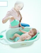 Little Mom Cadita pentru copii Sunny Green echipata cu manere antiderapante Dop de scurgere dimensiune 88 x 51 x 22 cm si Reductor detasabil ergonomic cu fixare in ventuze inclus