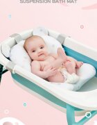 Little Mom Hamac de baie pentru copii design ergonomic cu fixare pe cadita in clipsuri laterale material cu uscare rapida umplut cu bilute mici de poliester dimensiune 76 x 51 cm Baby Green