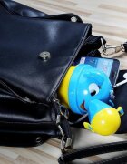 Little Mom Pisoar pentru baieti Pee Trainer Yellow portabil si reutilizabil cu sistem anticurgere capacitate 500 ml