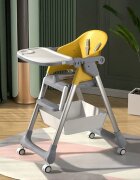 Little Mom Scaun de masa SmartFold Yellow 2 in 1 cu roti pliabil cos pentru accesorii centura siguranta margini rotunjite suport picioare tava dubla