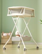 Little Mom Set Cadita pliabila pentru copii Grey cu Suport metalic reglabil pe 3 nivele de inaltime echipat cu roti silentioase 360 grade design robust si durabil Cos de depozitare integrat afisaj de temperatura