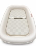 Little Mom Set de baie pentru bebelusi Beige cu masuta de infasat cadita cu termometru digital incorporat salteluta ergonomica si carusel cu jucarii suspendate inclus
