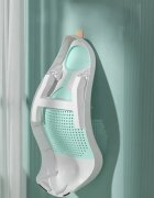 Little Mom Suport de baie pentru bebelusi Blue design ergonomic pliabil prevazut cu tetiera si suprafata texturata cu gauri de scurgere a apei dimensiune 54 x 27.5 x 22 cm