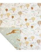 Magic kids Paturica handmade matlasata din bumbac premium cu fata dubla Giraffe Head in Clouds 135x100 cm