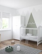 Magic kids Patut din lemn pentru copii Tymon alb 120 x 60 cm design modern cu somiera reglabila si 3 bare laterale detasabile 0-4 ani