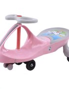 MalPlay PlasmaCar pentru copii fara pedale Pink cu volan rotativ 360 grade roti luminoase din cauciuc scaun ergonomic suport pentru picioare aderent recomandat copiilor de la 2 ani