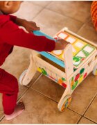 MELISSA&DOUG Carucior premergator din lemn cu set de jucarii educative