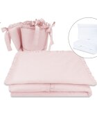 MimiNu Set lenjerie patut cu 6 piese cu volanase pilota si perna cu doua aparatori laterale bumbac 120x60 cm Colectia Roya Powder Pink