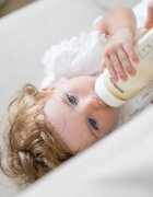 Mombella Biberon anti-colici 300 ml cu tetina din silicon L flux rapid 6-9 Luni Ivory