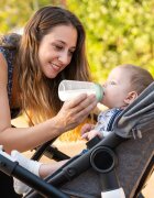 Momcozy Racitor portabil pentru lapte matern
