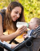 Momcozy Termos racitor portabil pentru lapte matern 600 ml Milk Cooler