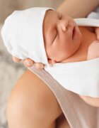 Momykeep Set sac de dormit si caciulita pentru nou-nascuti din bumbac organic
