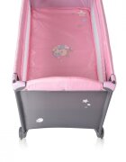 MONI Patut pliabil de calatorie 2in1 Sleepy New Pink 120x60cm cu 2 niveleroti cu blocareusa de acces cu fermoarlaterala cu plasa de ventilatiepliabil compactsaltea pliabilabara cu jucariisaltea de infasat si geanta
