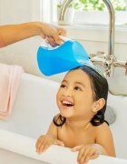 Munchkin Recipient clatire sampon Rinse 6L+ blue