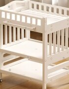 Nichiduta Masa de infasat pentru bebelusi Deluxe White cu Salteluta si Lavoar incluse suporturi laterale de depozitare design multifuncional inaltime reglabila 4 roti pivotante 360