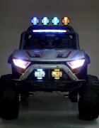 Nichiduta Masinuta electrica pentru copii cu telecomanda 24G Alaser Black2motoarex55WRoti EVA cu rulmentScaun din piele ecologicaSuspensiiLumini LED fataspateUsi cu deschidereFunctie leganareBara cu proiectoare
